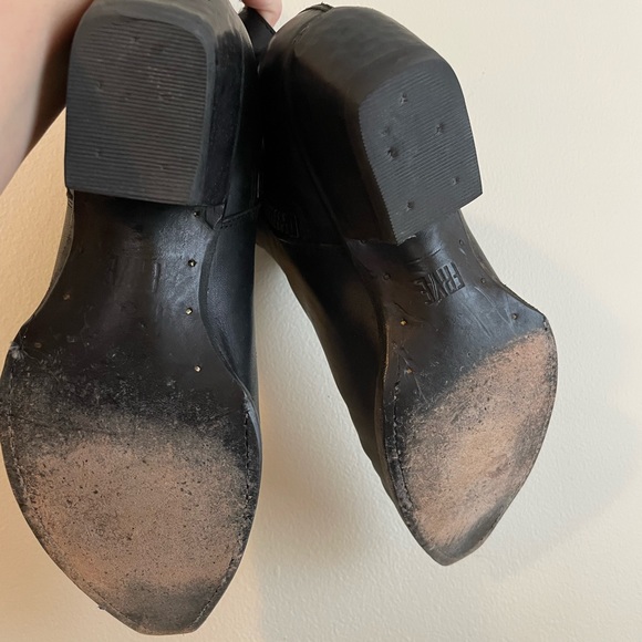 Women’s Frye Sacho Moto Shortie Boot in Black Leather | size 8 - Picture 5 of 9